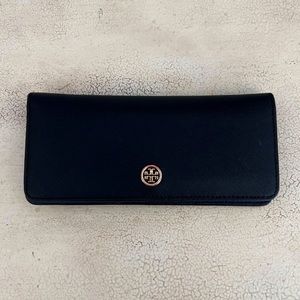 Tory Burch Slim Wallet in Black